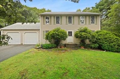 7 Oakwood Drive, Bourne, MA