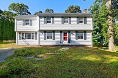 19 Mullen Way, Falmouth, MA