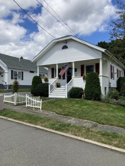 342 Longhill Avenue, Somerset, MA