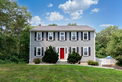 36 Plantation Road, Plymouth, MA