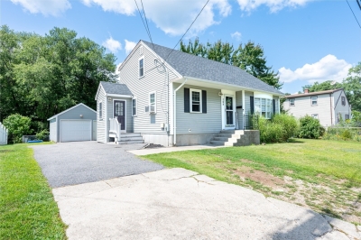 148 King Street, Blackstone, MA