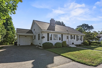 6 Perry Avenue, Bourne, MA