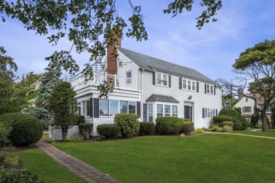 189 Lynn Shore Drive, Lynn, MA