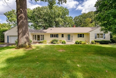 105 Llewellyn Drive, Westfield, MA