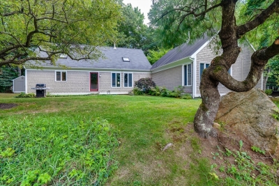 231 Dudley Road, Bedford, MA