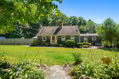 32 Dickinson Drive, Granville, MA