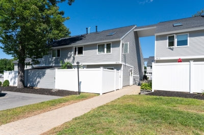 36 Meadow Pond Drive, Leominster, MA