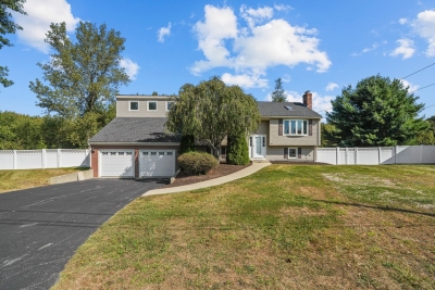 89 Blacksmith Road, Seekonk, MA