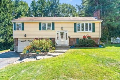 35 Longmeadow Avenue, Holden, MA