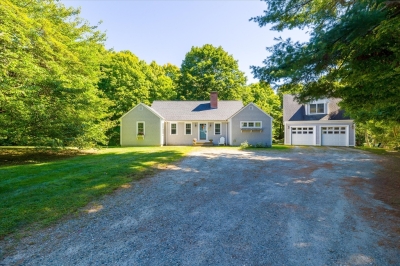 10 Commonwealth Avenue, Hopkinton, MA