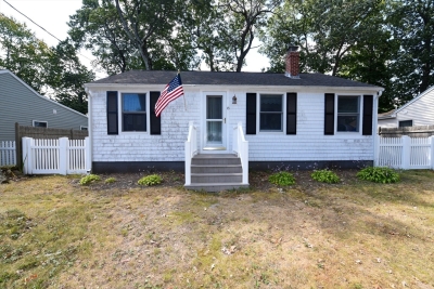 8 Valentine Road, Marshfield, MA