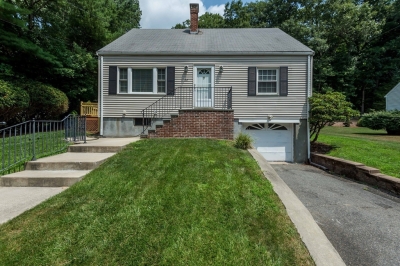 22 Hiawatha Road, Woburn, MA