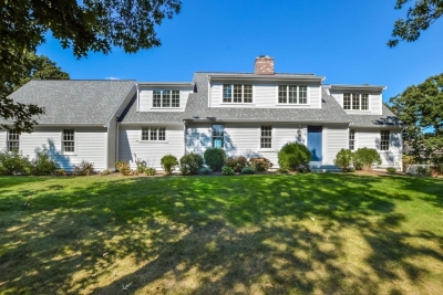 5 Carleton Dr W, Sandwich, MA