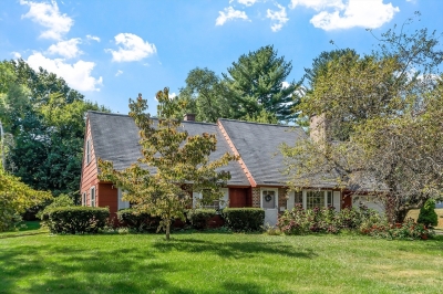 9 Donna Road, Chelmsford, MA