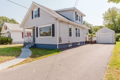 127 Pine Street, Seekonk, MA