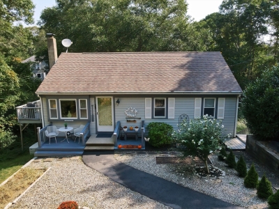 35 Mohican Avenue, Mashpee, MA