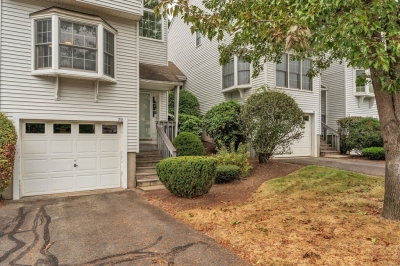 70 Castlegate Drive, Springfield, MA