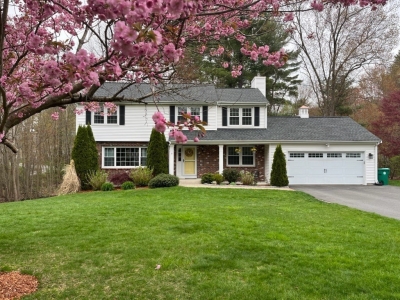 9 Thornton Drive, Burlington, MA