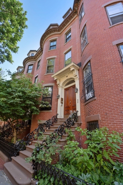 32 Rutland Sq, Boston, MA