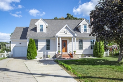 11 Gilbert Avenue, Chicopee, MA