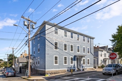 40 Middle Street, Gloucester, MA