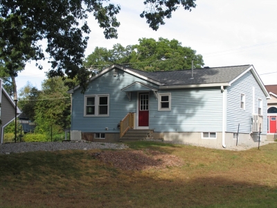 11 Black Point Road, Webster, MA