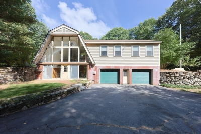 92 E Charlton Road, Spencer, MA