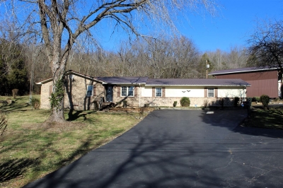 15985 Louisville Road, Smiths Grove, KY 