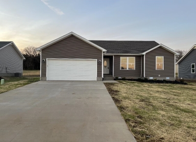 495 Deluth Drive, Bowling Green, KY 