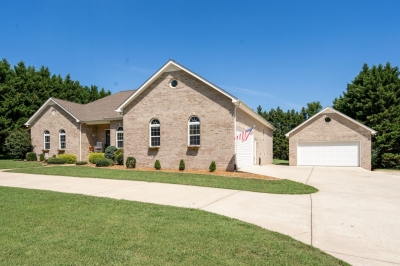 614 Country Club Road, Winchester, TN 