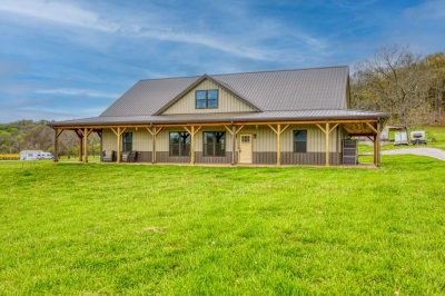 111 Awesome Avenue, Cottontown, TN 