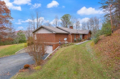 68 Clay Drive, Manchester, KY 