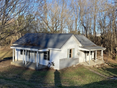 180 Coffey Avenue, Russell Springs, KY 