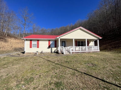 270 Smith Road, Manchester, KY 
