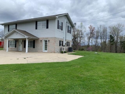 220 Lick Creek Road, Whitley City, KY 