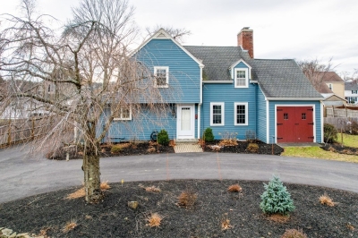 2 Lakeview Drive, Lynnfield, MA 