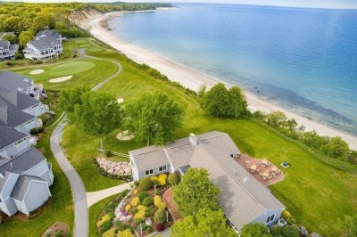 204 White Cliff Drive, Plymouth, MA 