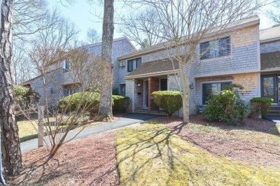90 Town House Ter, Barnstable, MA 