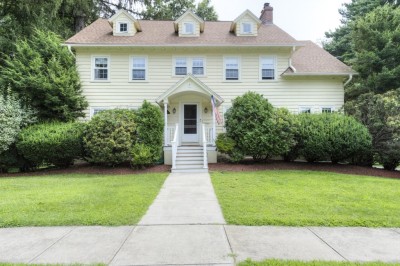 8 Creswell Road, Worcester, MA 