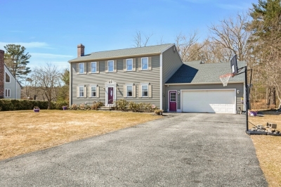 14 Clarence Drive, Oxford, MA 