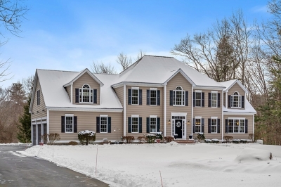 4 Holly Drive, Chelmsford, MA 