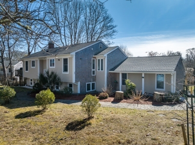 80 Old Colony Road, Barnstable, MA 