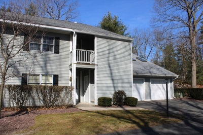 102 Country Side Road, Greenfield, MA 
